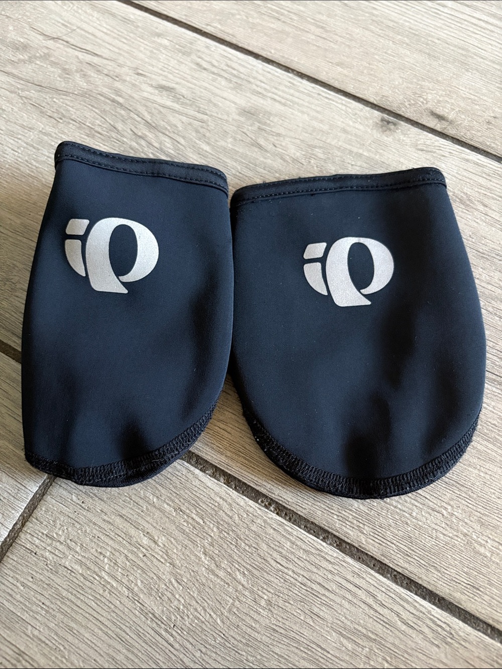 Pearl Izumi Black Cycling Neoprene Shoe Covers with Reflective Logo